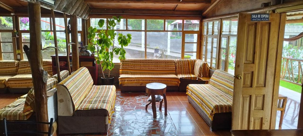 Hostal Taita Cristobal Isinlivi Bagian luar foto