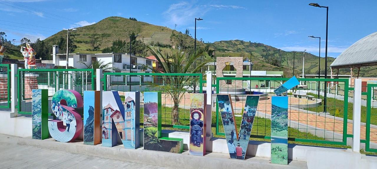 Hostal Taita Cristobal Isinlivi Bagian luar foto