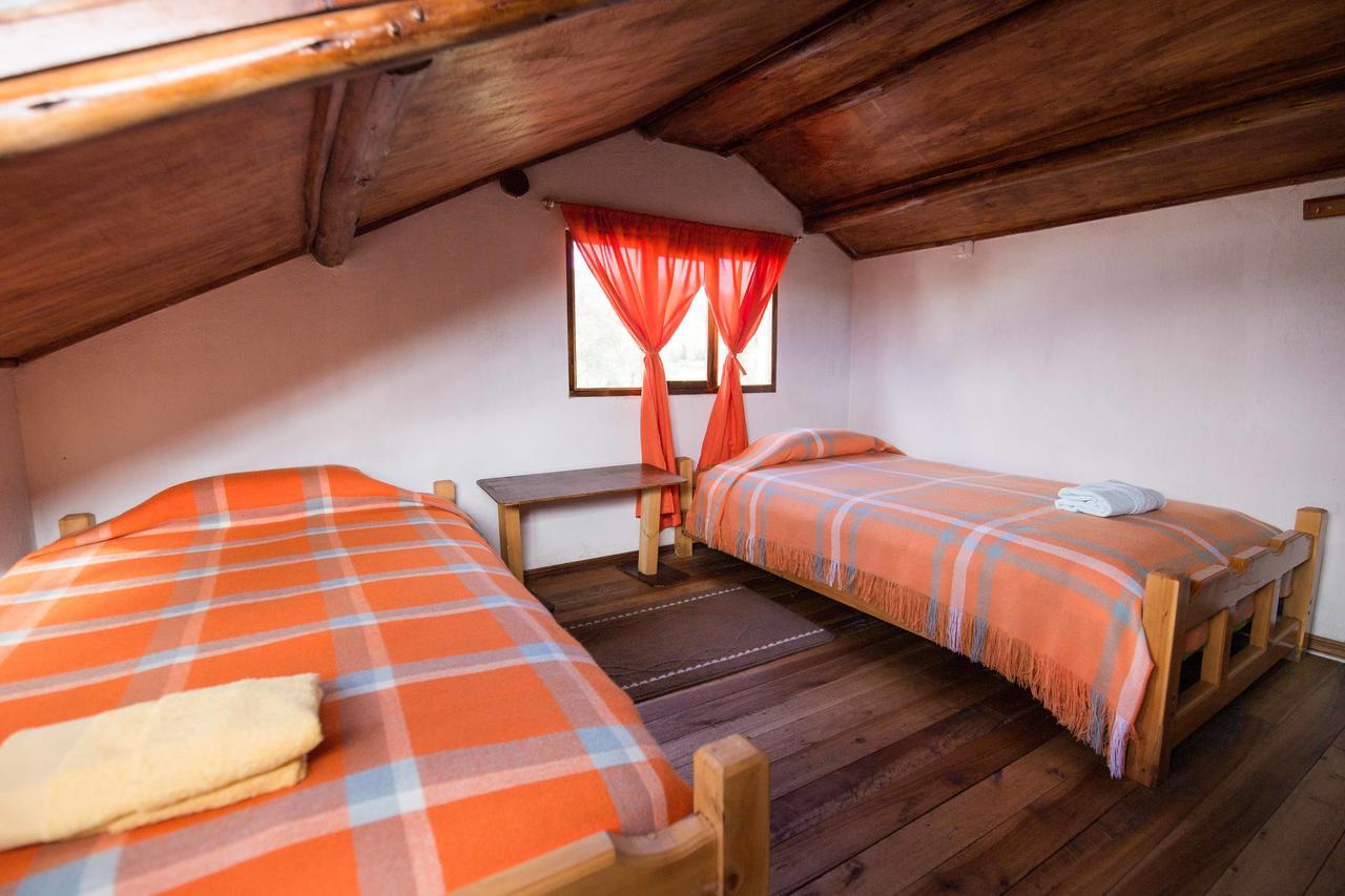 Hostal Taita Cristobal Isinlivi Bagian luar foto